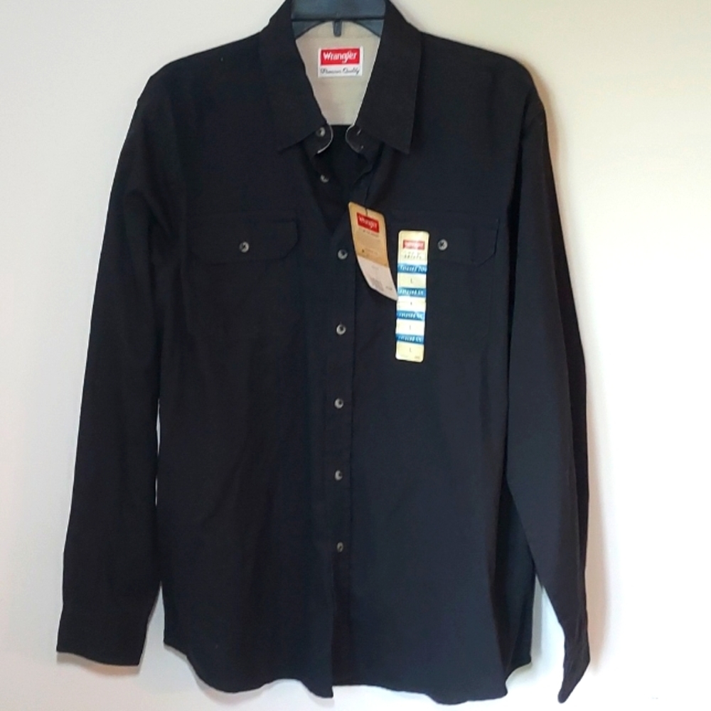 Wrangler  long sleeve black relaxed fit utility workshirt NWT